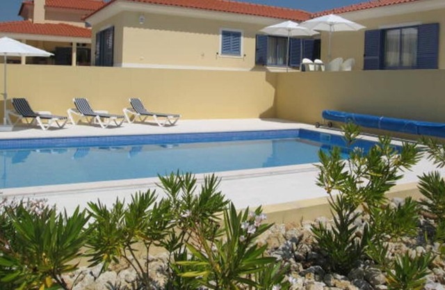 Tenniscourt Located 