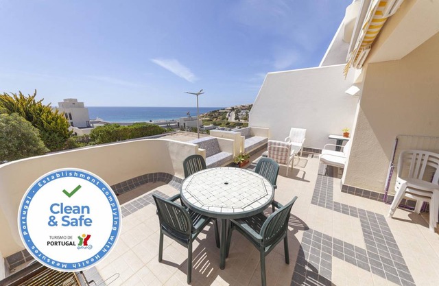 A08 - Magnolia Sea View Apartment