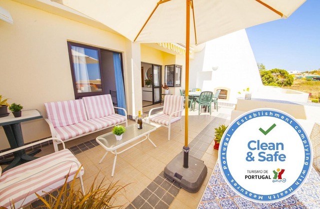 A08 - Magnolia Sea View Apartment