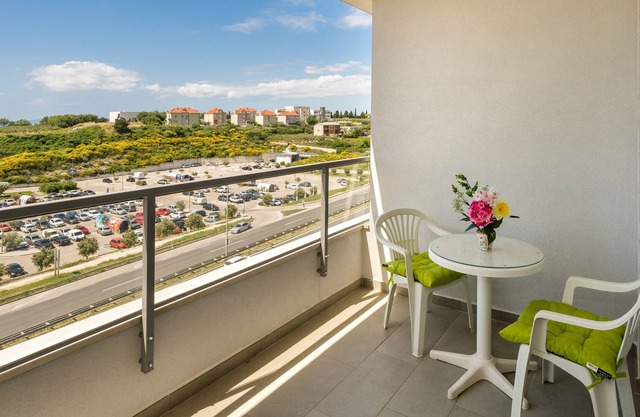 A1 - modern apt with the terrace & sea view