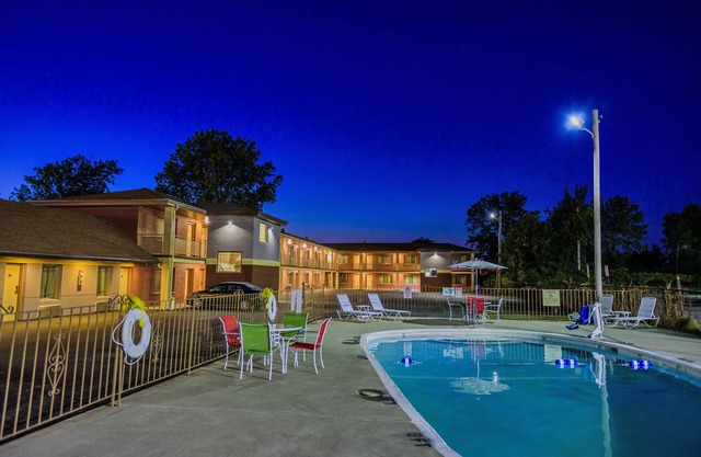 AArya Hotel By Niagara Fashion Outlets