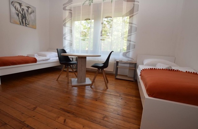 AB Apartment 82
