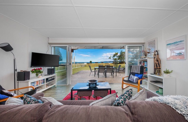 Absolute Beach Front, Long Beach