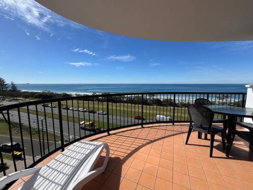 Absolute Beachfront Penthouse with Exclusive Rooftop