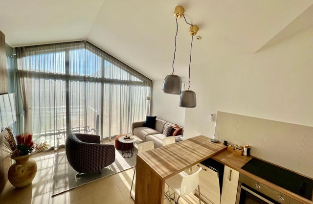 Acacia hill B8
