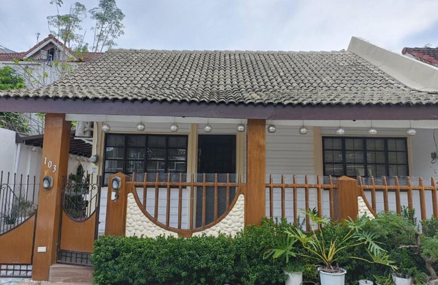 Acacia Place