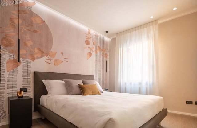 Accademia Design Apartment with Balcony R&R