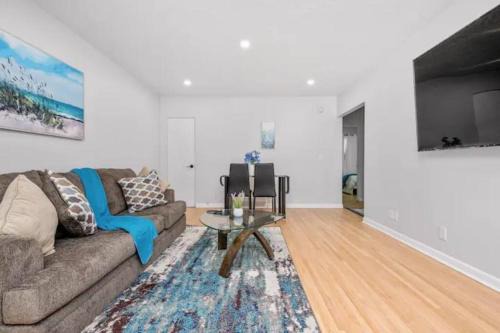 Accessible/PetFriendly-2bedSuite