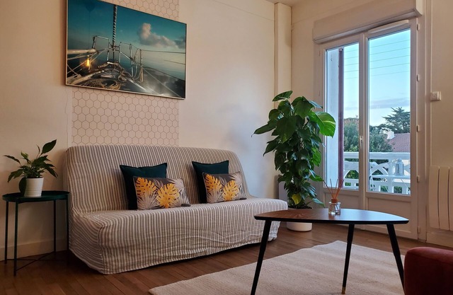 Accommodation with sea view near Pornic: At the Water's'Edge
