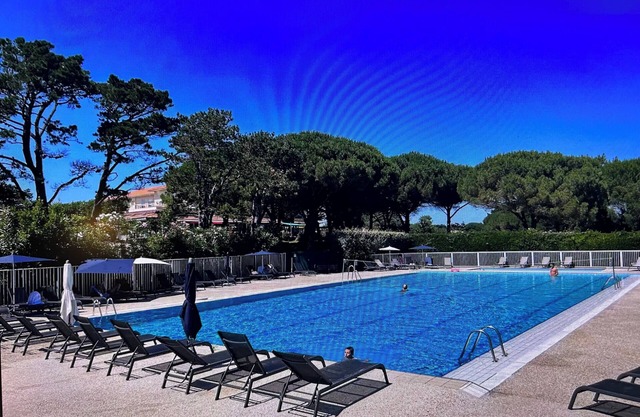 ACCOMMODATION RESIDENCE CHIBERTA AND GOLF WITH SWIMMING POOL