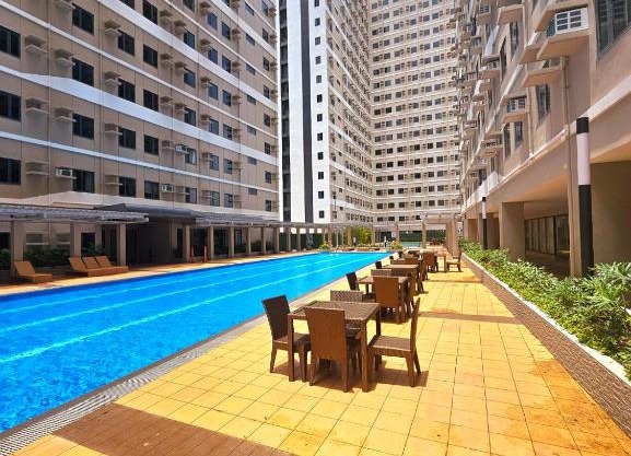 Acellyne's Suites at Green 2 Residences with Netflix!