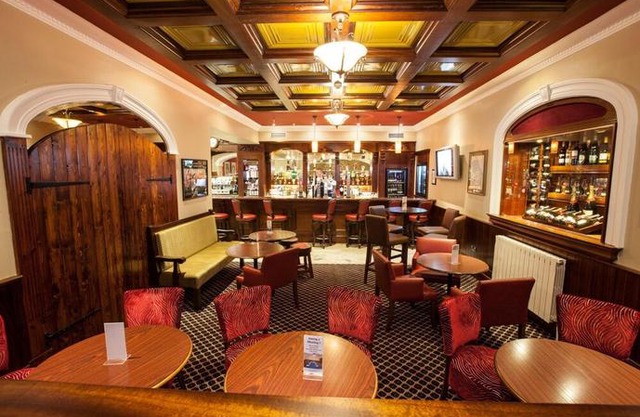 Adair Arms Hotel