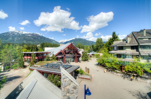 Adara Hotel