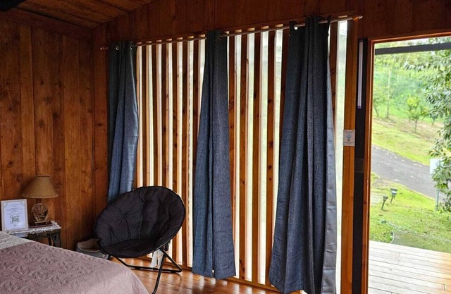 Adorable 1-bedroom cabin in Carrizal with WiFi access