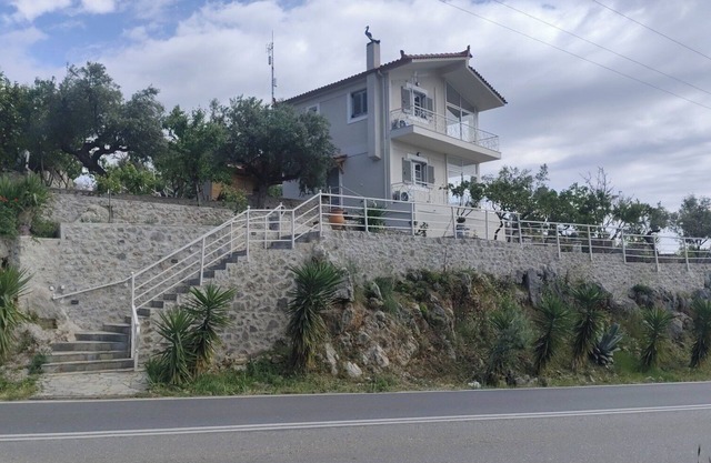 ADRIANA'S HOUSE AT PROSILIO near KARDAMILI