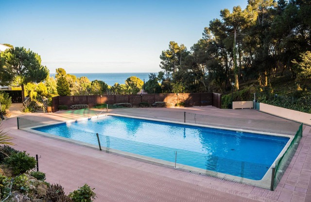 AE-1 CALELLA DE PALAFRUGELL 4 PAX