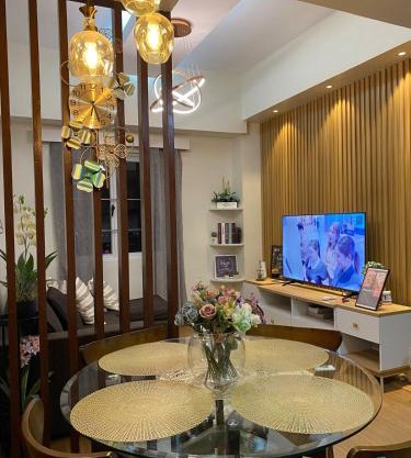 Aesthetic 2 Bedroom The Loop Tower Condo Unit