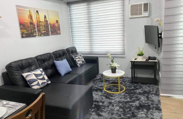 Affordable 1 bedroom unit for daily and long term with balcony, netflix, wifi and pool