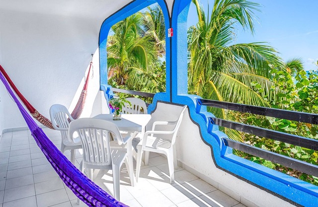 Affordable right on the beach! Beautiful colorful setting!