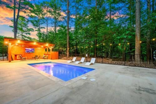 After the Sunset 1-Level 5BR Pool - Arcade