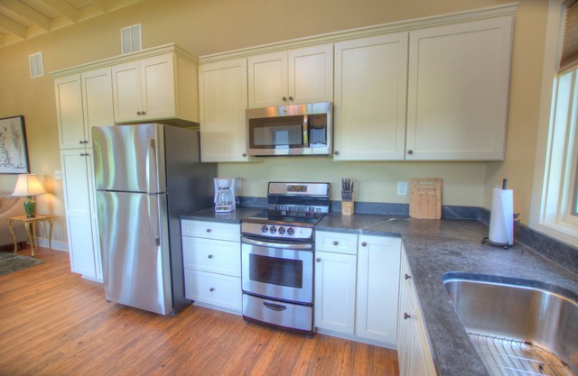 Afton Mtn. Vineyards: Ana | 1 Bed, 1 Bath