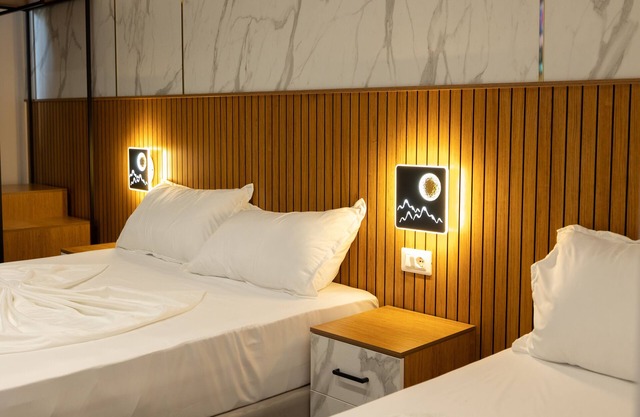 Aglon Twin's Hotel