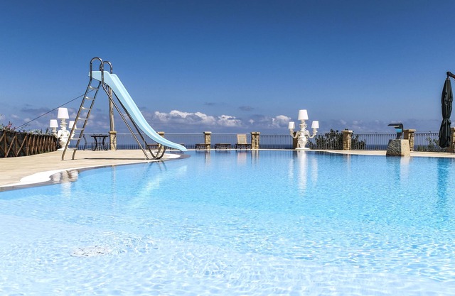 Agriturismo Terrazze sul Tirreno, two rooms apartment with patio and sea view