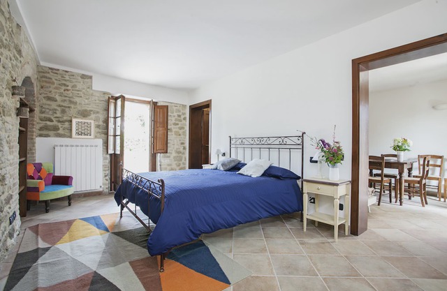Agriturismo La Palazzetta of Assisi, entire structure