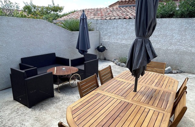 Air-conditioned Family Villa, Near Beach & Lakes