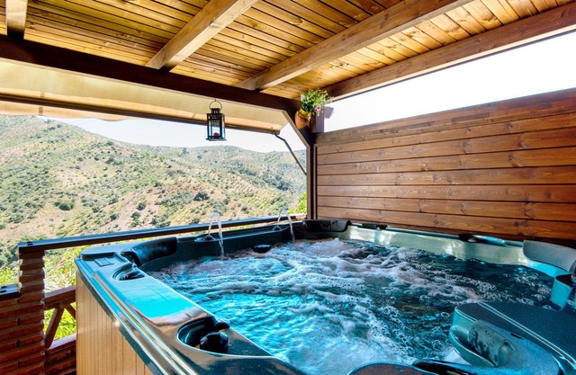 Air-Conditioned Apartment in the Mountains with Terrace, Mountain Views, Optional Sauna & Whirlpool; Parking Available, Free Wi-Fi