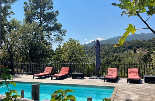 AIR-CONDITIONED VILLA 6 PEOPLE HEATED PRIVATE POOL NEAR PORTO-VECCHIO