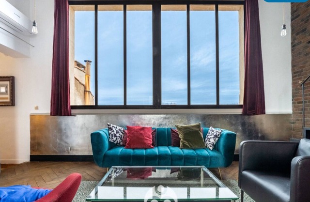 Aix-en-Provence, Mazarin district: magnificent loft!