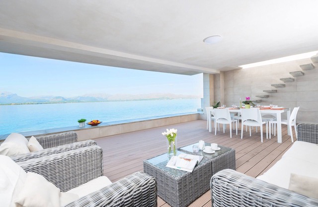 AIXA - Chalet with sea views in Es Barcarés - Alcúdia . Free WiFi