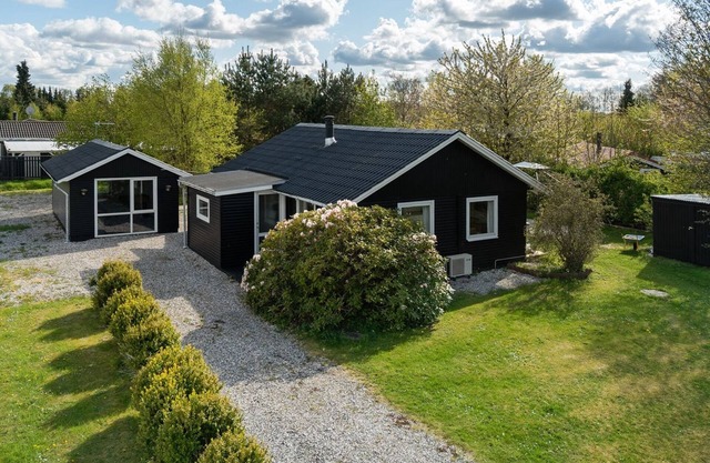 "Akira" - 500m to the fjord by Interhome