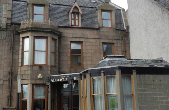 Albert Hotel