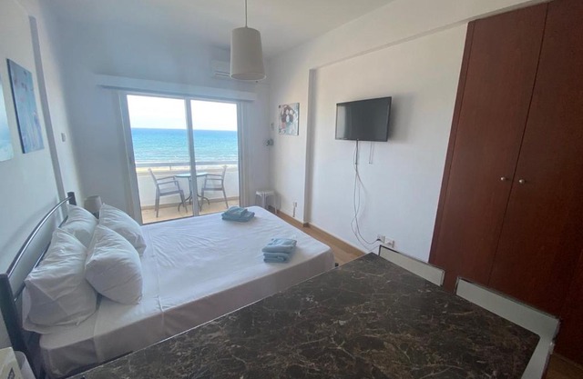 Alex Beach Apartment 33