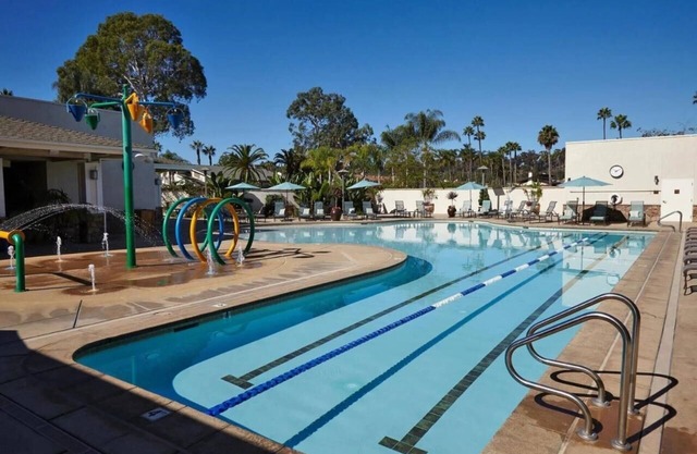 All-In-One Luxury Escape w/Golf Access, Spa Days & Resort-Style Pool l 2 Rooms