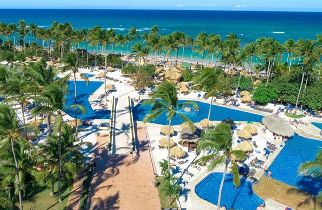 All-Inclusive Premium Suite (Seaview Balcony) at Grand Sirenis Punta Cana Resort