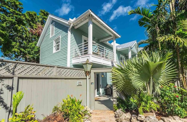 *ALL TOGETHER NOW @ OLD TOWN* Three Homes & Pools + LAST KEY SERVICES…