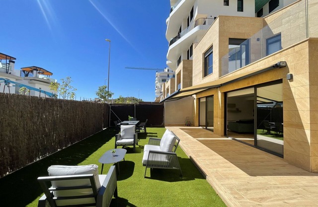 ALLON BAY DUPLEX (R131)