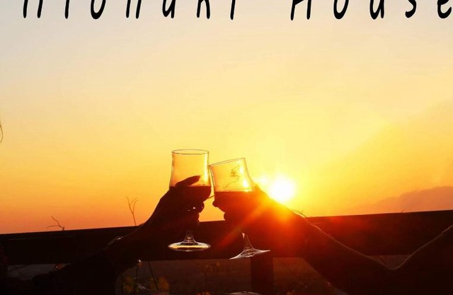 Alonaki House
