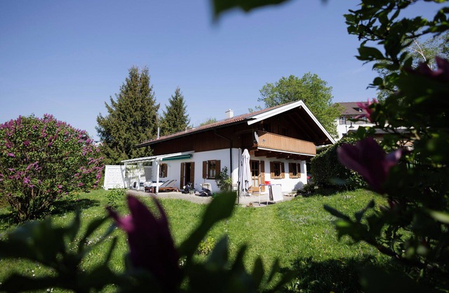 Alpenchalet Bad Reichenhall, 190 qm, 3 bedrooms, 3 floors, big gardenarea