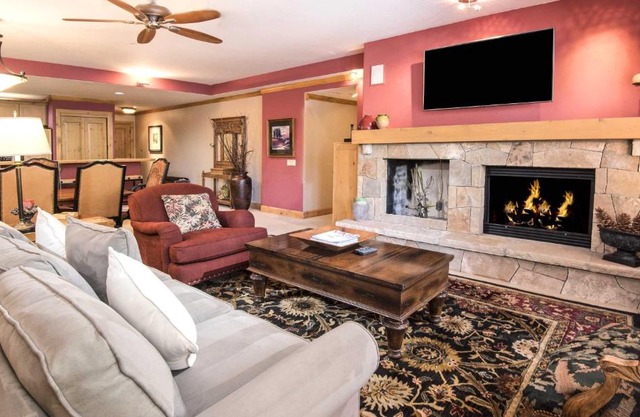 Alpine Club Condo