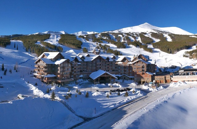 Alpine Condo + Fireplace, Balcony | Access to Spa