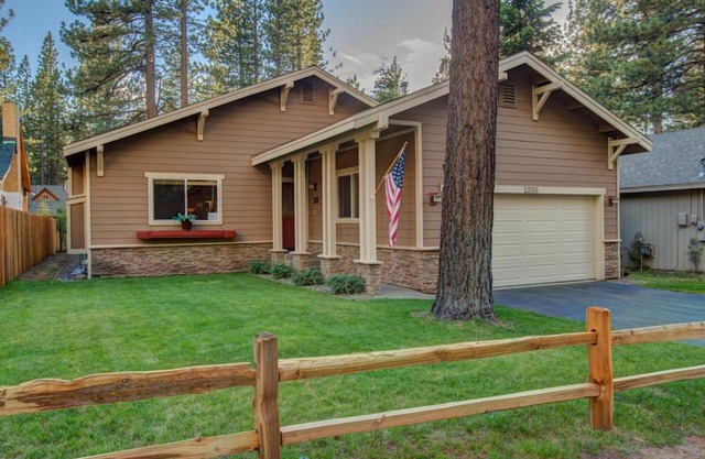 Alpine Haus - Four Bedroom Home