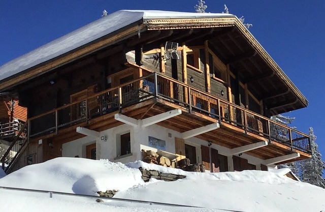 Altitude 1850 LUXURIOUS PRIVATE CHALET with SPA/10 pers 5ch 5sdb