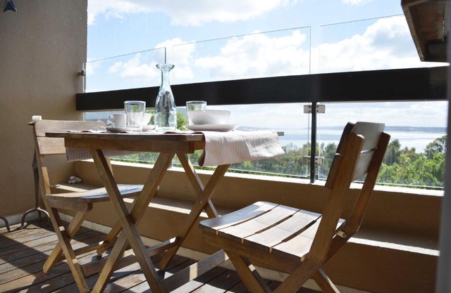 Alto da Barra 186E - Parking & Sea View