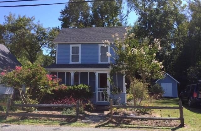 Always Sunny - island home. Pet Friendly - Close to Carnival. NO LINENS