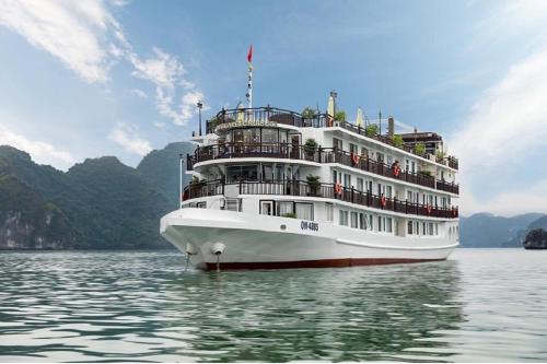 Amanda cruise 5 star ha long bay