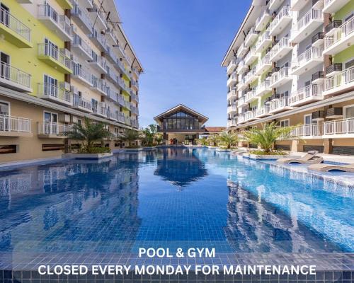 AMANI 729, 3 Minutes to Airport,with Gym & Pool,100mbps WiFi,Free Netflix